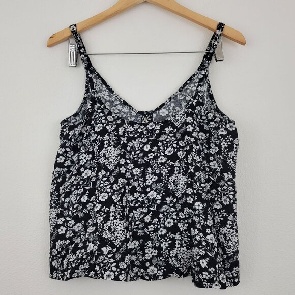 Hollister Black Floral Viscose Sleeveless Blouse Cami Faux Button Boxy Size M - Picture 5 of 9